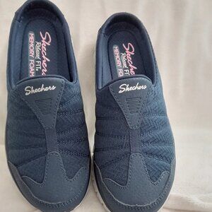 Sketchers Relaxed Fit Memory Foam Blue (navy) Slip-on Comfort Shoe size 6.5
